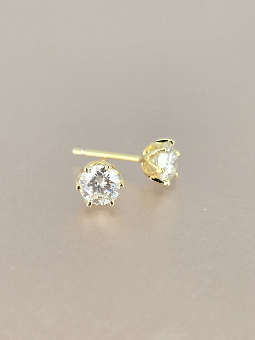 14k Gold-Filled 1.0ctw Moissanite Stud Earrings
